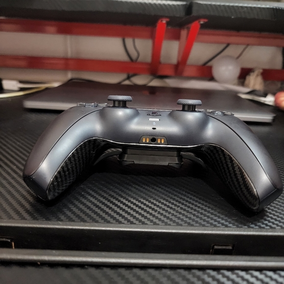 Carbon Black Ps5 Controller with 4 Remappable Paddles (Scuf Like) - Picture 2 of 4